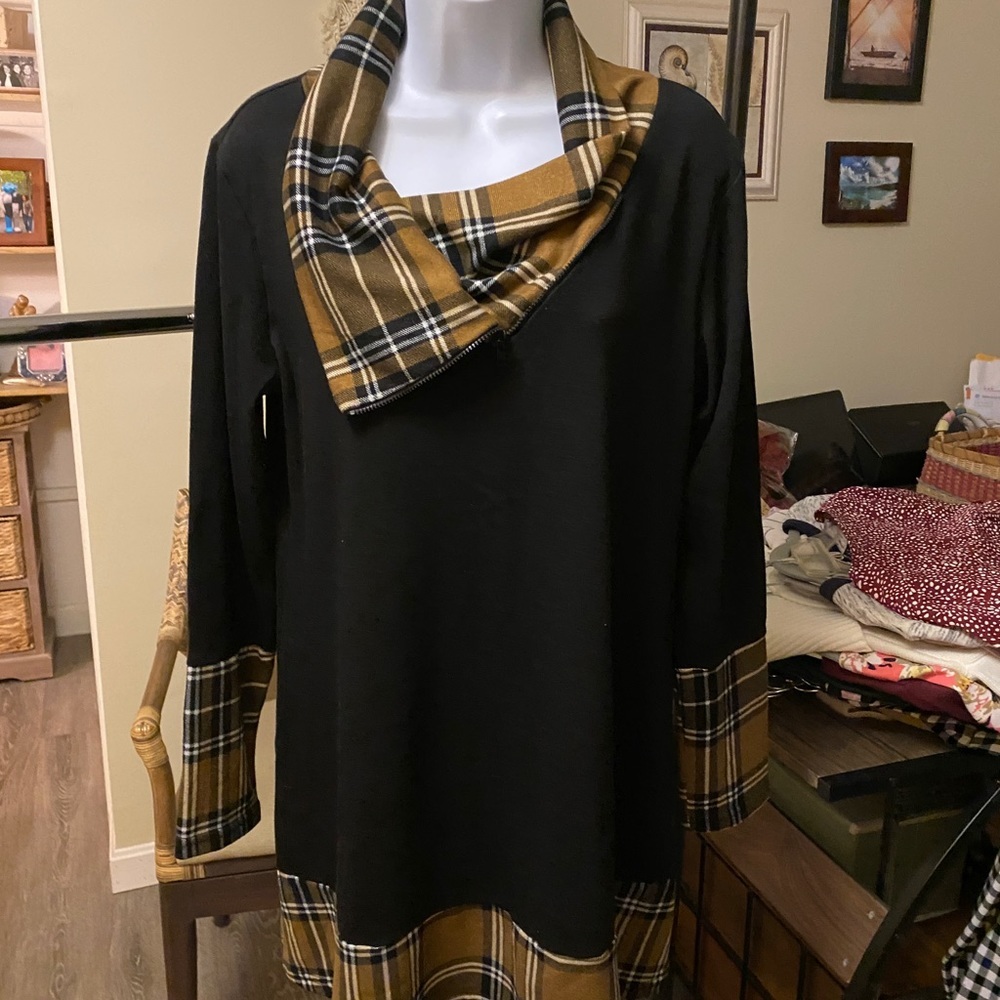 Youtalia black dress / tunic with brown plaid collar and trim Size L​